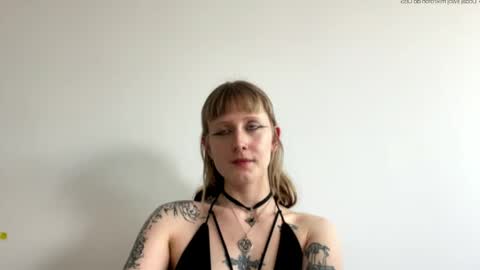 Lara online show from May 21, 3:54 pm