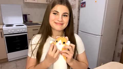 Snapshot of larrainewildenberg chatting on October 27, 9:20 pm I am Jane ntmu Lets hit 10 Thumbs Up together online show from October 27, 9:20 pm