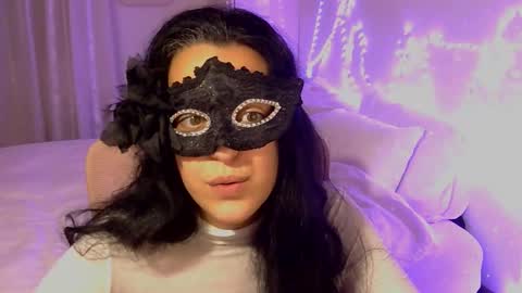 Auri online show from February 10, 1:30 am