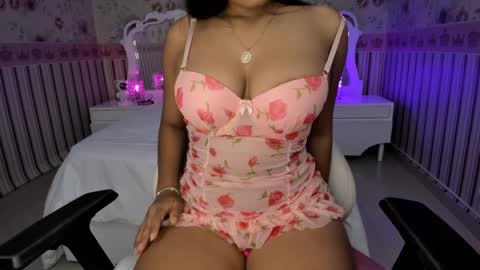 Snapshot of latin_ashley_ chatting on January 25, 2:26 am Valeria online show from January 25, 2:26 am