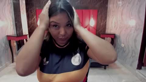 EMMA   online show from November 18, 2:51 pm