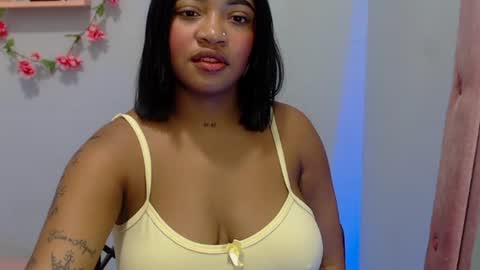latinbrunett1 online show from July 15, 10:25 pm