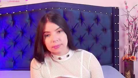 latinnangel online show from November 30, 12:15 am