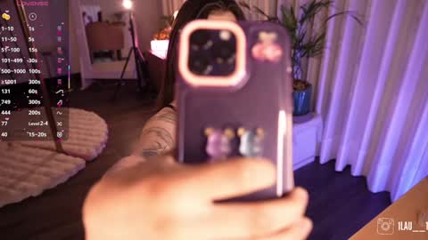 Snapshot of lau__1 chatting on October 17, 7:17 pm IG 1lau  1 X 1lau  1 online show from October 17, 7:17 pm