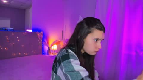 Laura online show from April 8, 5:09 am