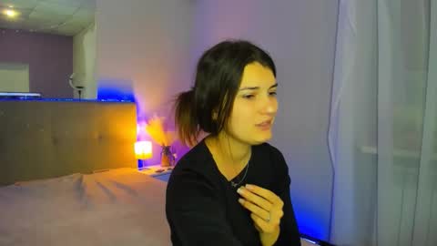 Laura online show from November 20, 6:36 am