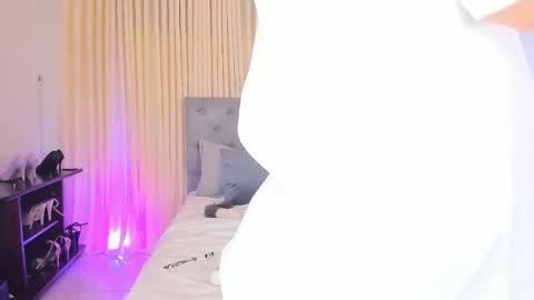   online show from February 4, 1:30 am