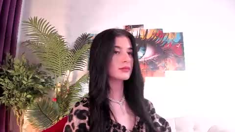 Laura online show from July 12, 9:15 pm