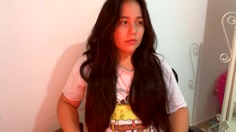 Snapshot of laura_d23 chatting on September 21, 1:04 am laura online show from September 21, 1:04 am