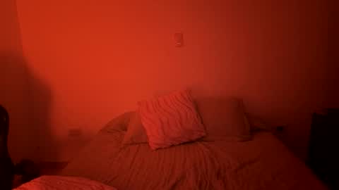 laura online show from February 3, 2:21 am