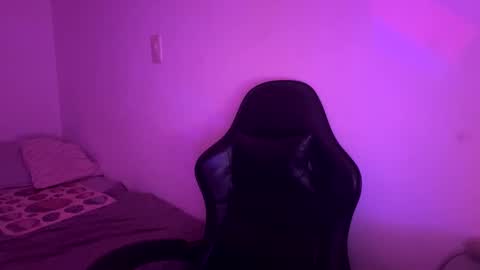 laura online show from March 2, 5:08 am