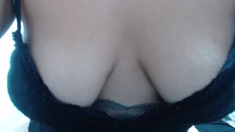  Laura  online show from February 1, 10:41 pm