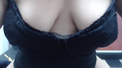  Laura  online show from February 8, 2:32 pm