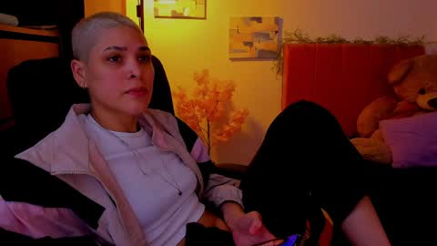 Laura Rose online show from April 6, 5:08 am