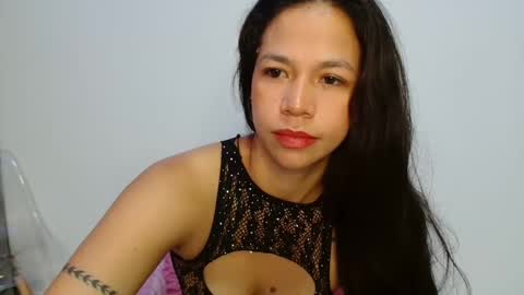 lauracb          online show from September 28, 5:14 am