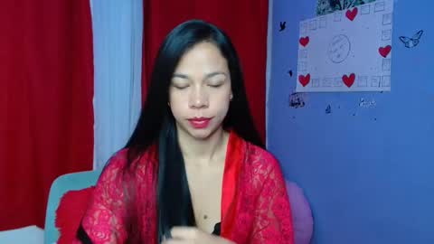 lauracb          online show from February 23, 9:38 am