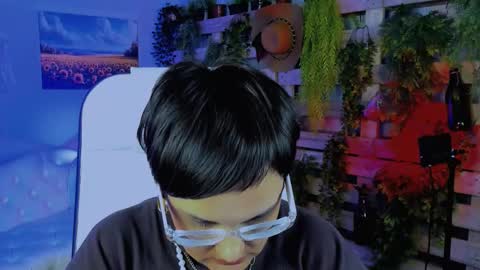 lauradavidsons online show from September 18, 12:37 pm