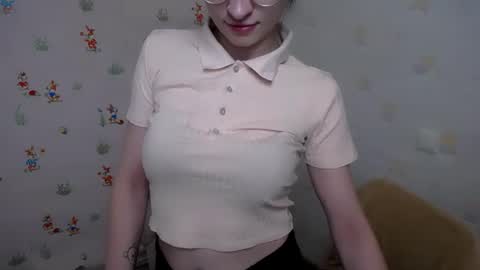 Laura online show from February 25, 8:02 am