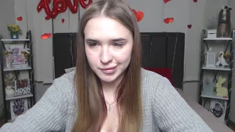 LauraHlot online show from March 19, 7:18 pm