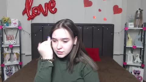 LauraHlot online show from February 20, 6:24 pm