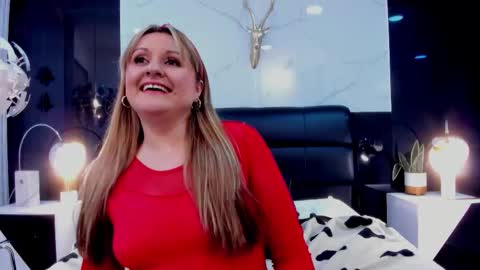 LaurenSpitz online show from October 21, 11:36 am