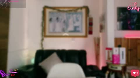 Lauren online show from April 14, 2:39 pm