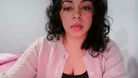 laurenhot94 online show from February 14, 9:39 pm