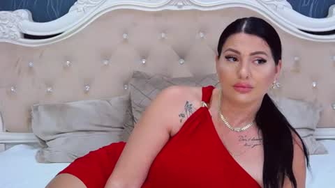 Laura online show from July 15, 2:11 pm