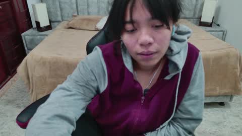 laurent online show from April 11, 7:45 am