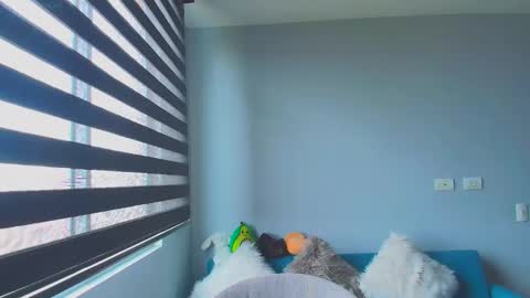 Lauri online show from February 24, 7:01 pm