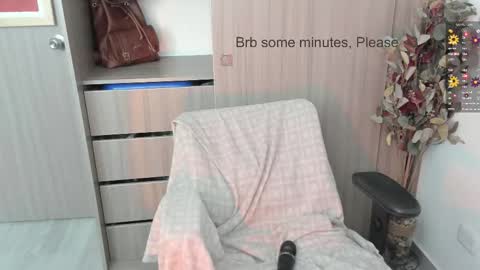 Lauryn online show from February 1, 9:35 pm