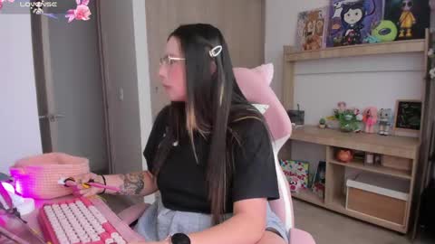          online show from April 14, 7:03 pm