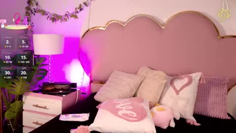 luu online show from February 2, 9:47 pm