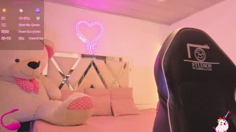laylafoxy_tay online show from December 21, 3:00 am