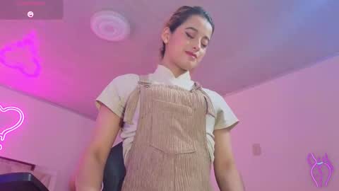 Snapshot of laylafoxy_tay chatting on October 17, 3:10 am laylafoxy_tay online show from October 17, 3:10 am