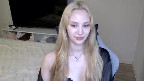 LaylaPretty001 online show from May 21, 5:05 am