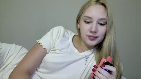 LaylaPretty001 online show from December 16, 5:46 am