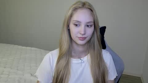 LaylaPretty001 online show from December 5, 5:51 am