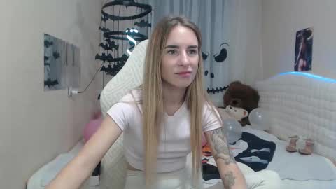 laymablast online show from October 12, 7:55 am