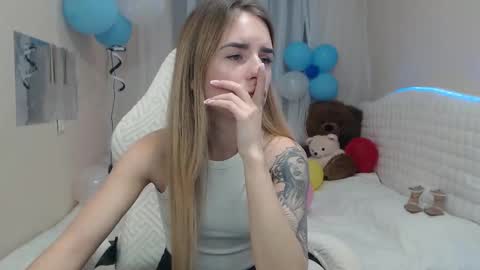 laymablast online show from October 10, 7:35 am