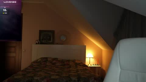 Pansy online show from April 1, 6:05 pm