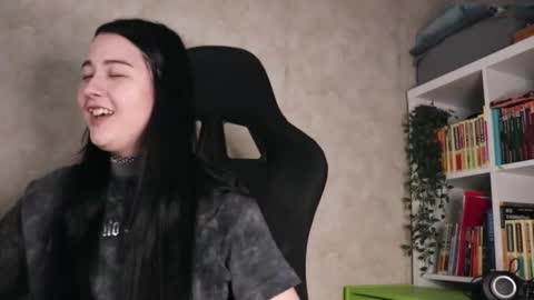 Lisa online show from February 17, 4:45 am