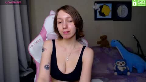 Snapshot of leah__gotty chatting on February 1, 12:51 am Leah  Gotty online show from February 1, 12:51 am