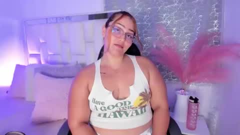 Leah  online show from May 30, 2:31 am
