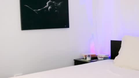 Leah online show from October 10, 6:51 am
