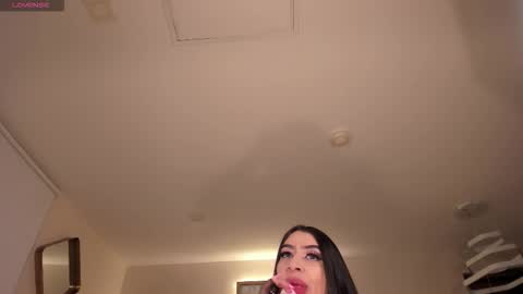 leahlombardi_ online show from February 21, 3:18 am