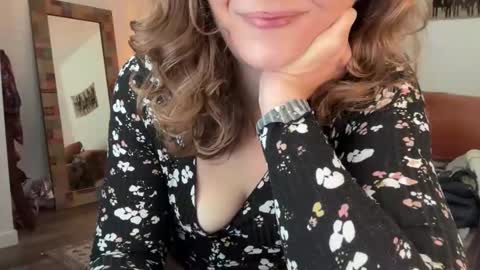 Leah Sparkles online show from November 25, 3:14 pm