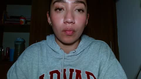 leanaalhub online show from December 18, 5:04 am