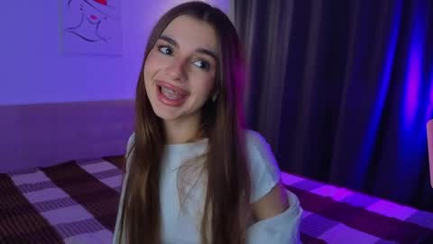Sophie online show from June 1, 7:04 pm