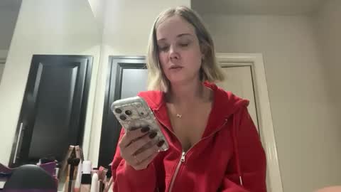 leanneluxecouple online show from November 20, 11:33 am